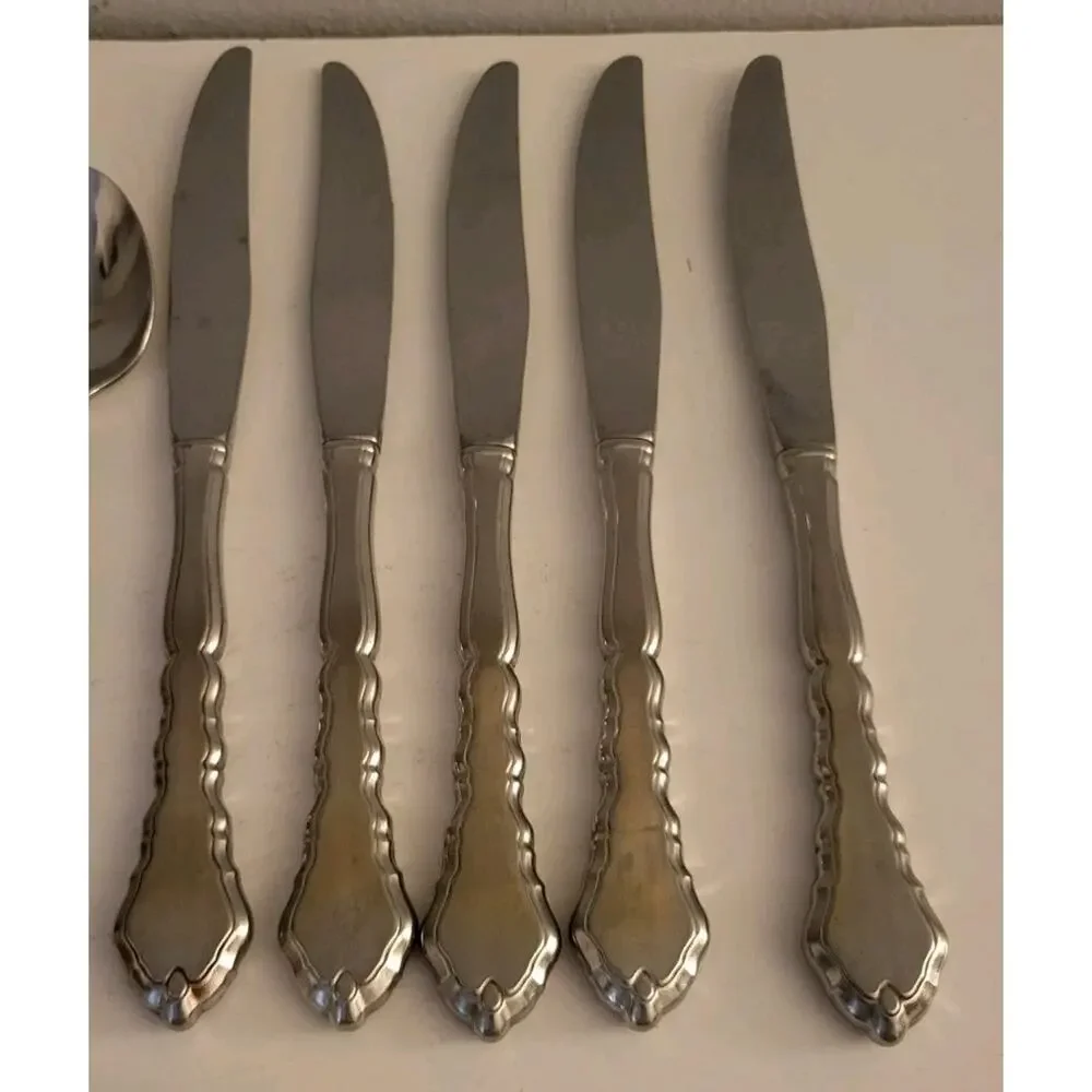 Lot of 12 Oneida Community SATINIQUE Stainless Knives Spoons Silverware Flatware